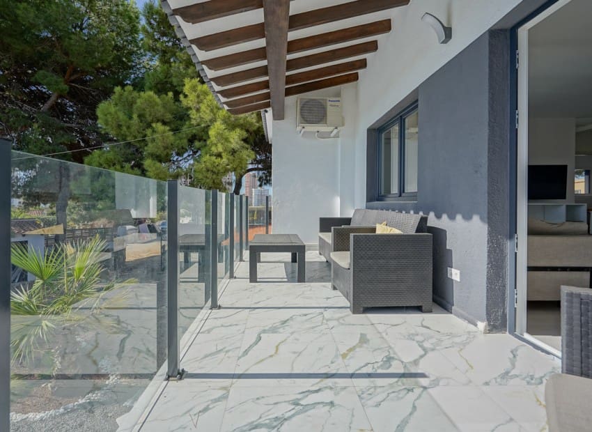 5 Zimmer Villa zu verkaufen in Calpe / Calp mit Pool - 749.000 € (Ref: 9231541)