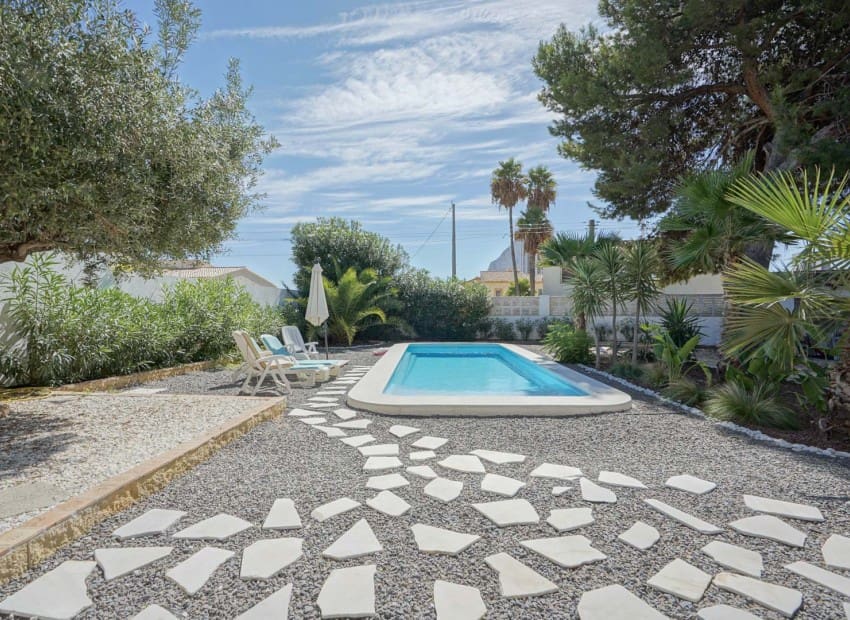 5 Zimmer Villa zu verkaufen in Calpe / Calp mit Pool - 749.000 € (Ref: 9231541)