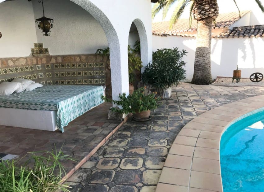 8 chambre Villa/Maison à vendre à Calpe / Calp avec piscine - 790 000 € (Ref: 9262967)