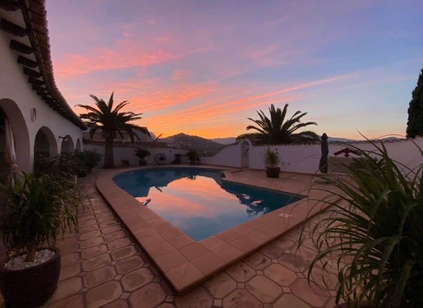 8 chambre Villa/Maison à vendre à Calpe / Calp avec piscine - 790 000 € (Ref: 9262967)