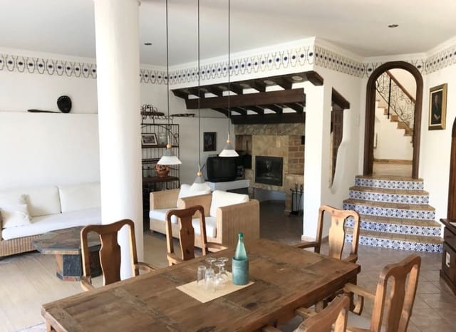 8 bedroom Villa for sale in Cometa - Carrió, Calpe / Calp with pool - € 790,000 (Ref: 9262967)