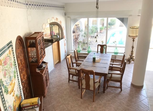 8 bedroom Villa for sale in Cometa - Carrió, Calpe / Calp with pool - € 790,000 (Ref: 9262967)