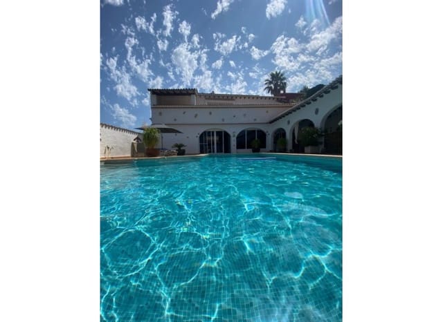 8 bedroom Villa for sale in Cometa - Carrió, Calpe / Calp with pool - € 790,000 (Ref: 9262967)