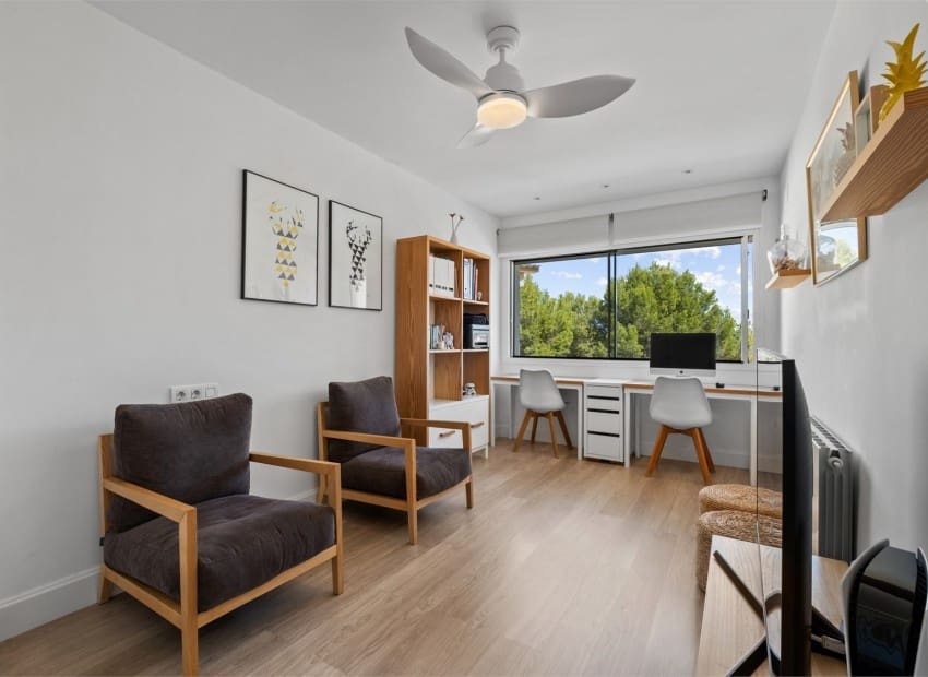 Casa de 5 habitaciones en Alfaz del Pi / L'Alfàs del Pi en venta con piscina - 599.000 € (Ref: 9263562)