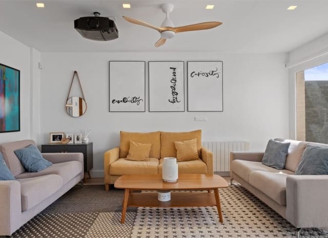 5 makuuhuone Omakotitalo myytävänä paikassa Alfaz del Pi / L'Alfàs del Pi mukana uima-altaan - 599 000 € (Ref: 9263562)