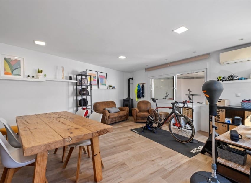 Casa de 5 habitaciones en Alfaz del Pi / L'Alfàs del Pi en venta con piscina - 599.000 € (Ref: 9263562)