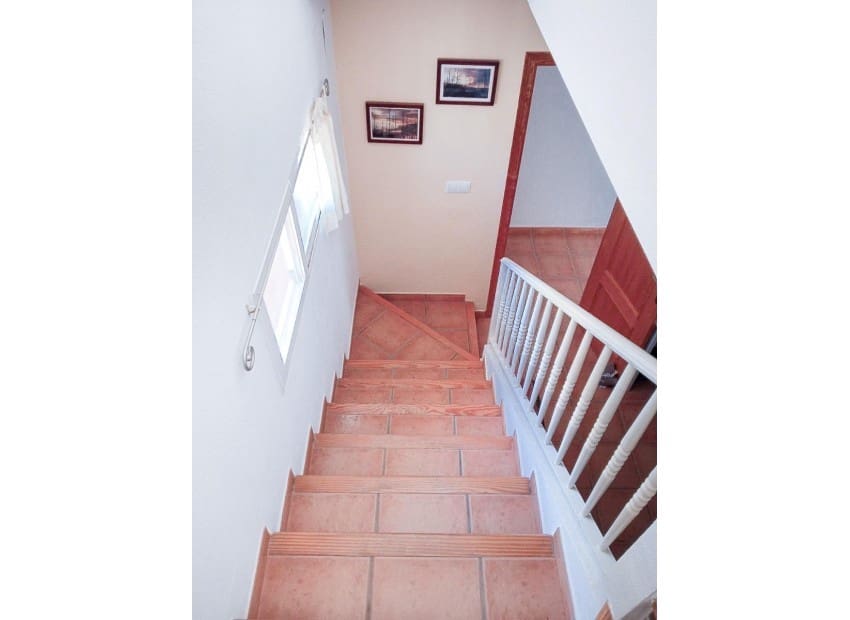 4 quarto Moradia para venda em La Nucia com piscina garagem - 450 000 € (Ref: 9267574)