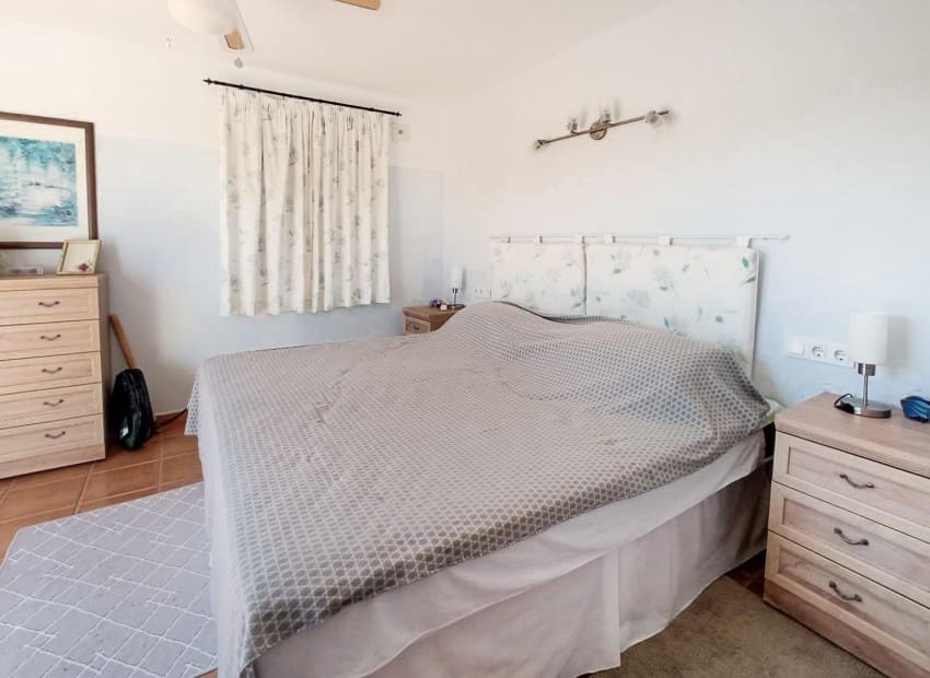 4 quarto Moradia para venda em La Nucia com piscina garagem - 450 000 € (Ref: 9267574)