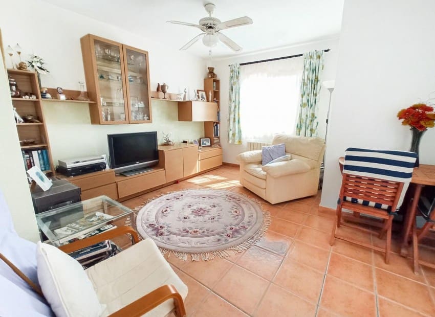 4 quarto Moradia para venda em La Nucia com piscina garagem - 450 000 € (Ref: 9267574)