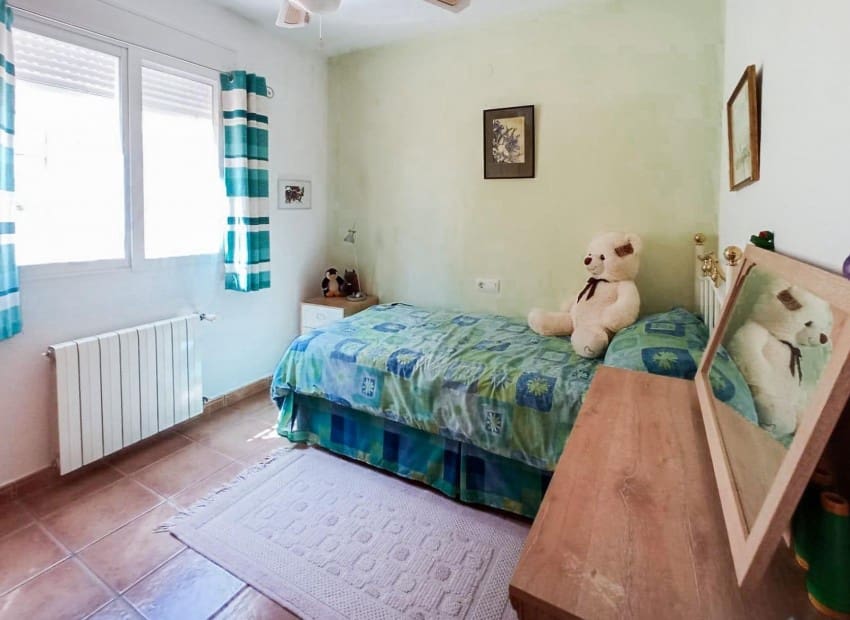 4 quarto Moradia para venda em La Nucia com piscina garagem - 450 000 € (Ref: 9267574)