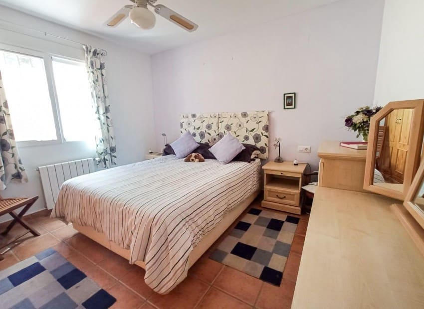 4 quarto Moradia para venda em La Nucia com piscina garagem - 450 000 € (Ref: 9267574)