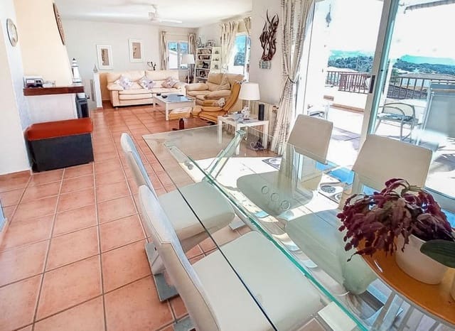 4 quarto Moradia para venda em El Tossal - Bello Horizonte  , La Nucia com piscina garagem - 450 000 € (Ref: 9267574)