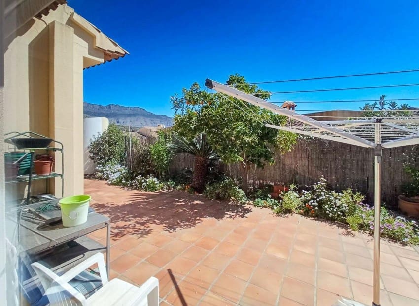 4 quarto Moradia para venda em La Nucia com piscina garagem - 450 000 € (Ref: 9267574)