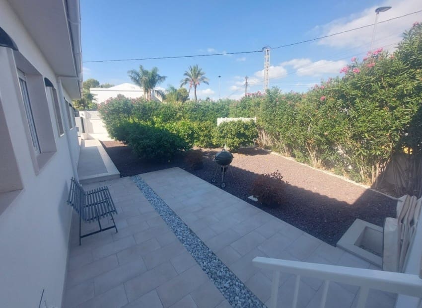 5 makuuhuone Huvila myytävänä paikassa Albir mukana uima-altaan - 1 200 000 € (Ref: 9268749)