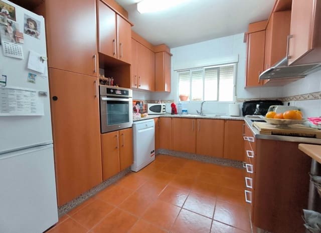 3 soveværelse Villa til salg i La Nucia med swimmingpool - € 445.000 (Ref: 9270240)