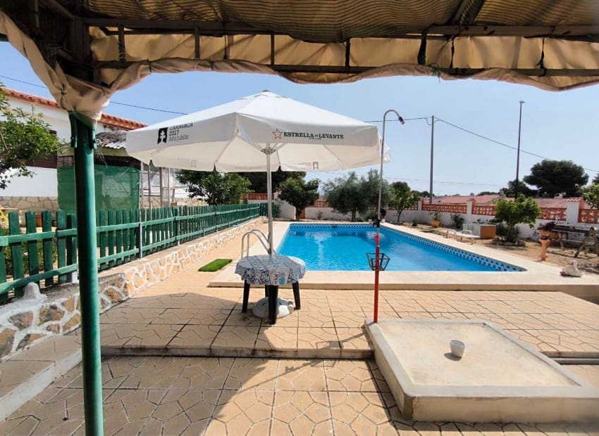 3 soveværelse Villa til salg i La Nucia med swimmingpool - € 445.000 (Ref: 9270240)