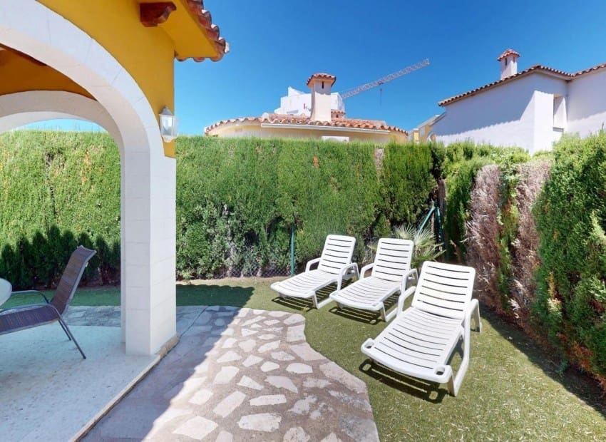 3 bedroom Villa for sale in Oliva Nova with pool garage - € 385,000 (Ref: 9271715)