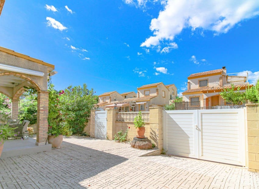 3 quarto Moradia para venda em Polop com piscina - 295 000 € (Ref: 9273048)