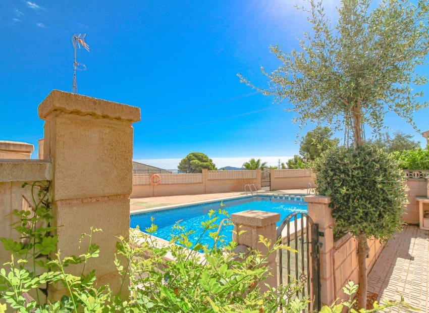 3 quarto Moradia para venda em Polop com piscina - 295 000 € (Ref: 9273048)