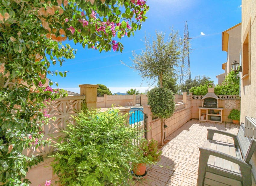 3 quarto Moradia para venda em Polop com piscina - 295 000 € (Ref: 9273048)