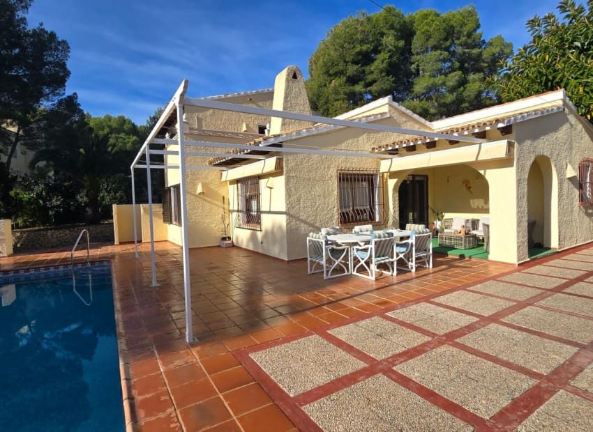 3 quarto Moradia para venda em Altea com piscina - 499 000 € (Ref: 9282421)