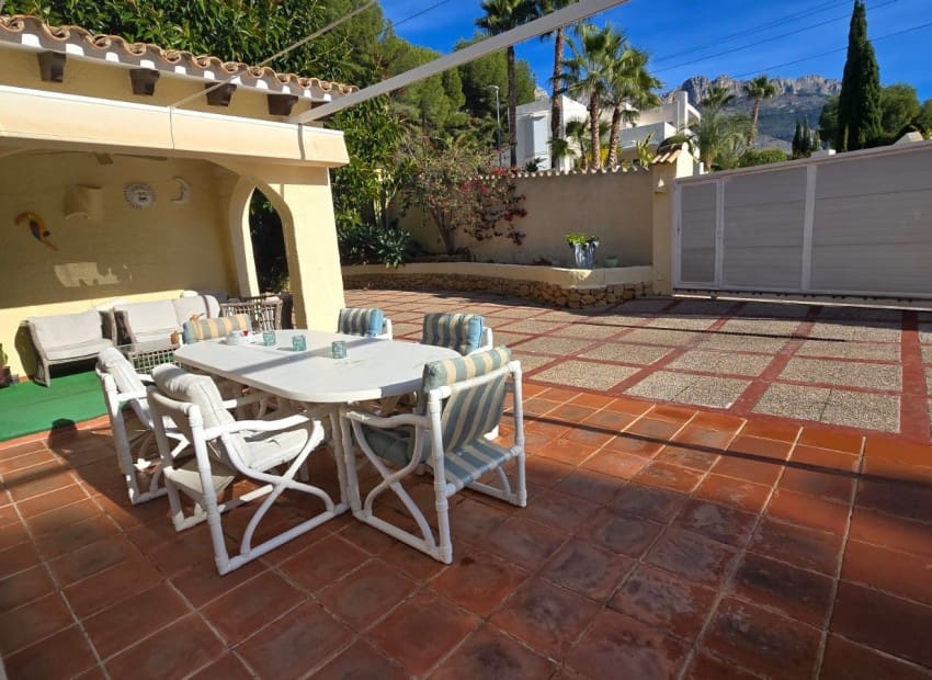 3 quarto Moradia para venda em Altea com piscina - 499 000 € (Ref: 9282421)