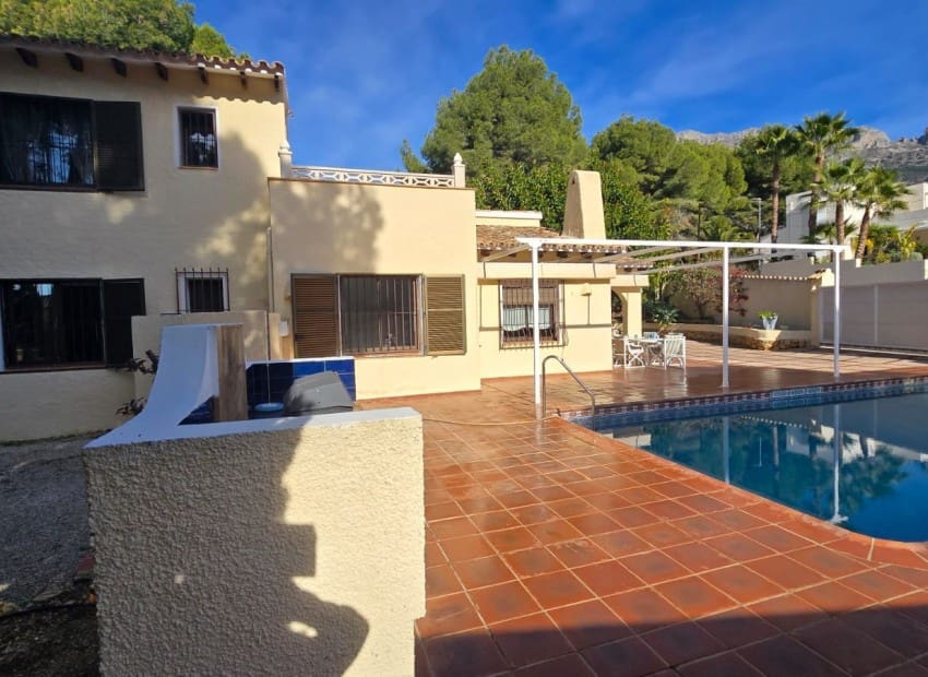 3 quarto Moradia para venda em Altea com piscina - 499 000 € (Ref: 9282421)