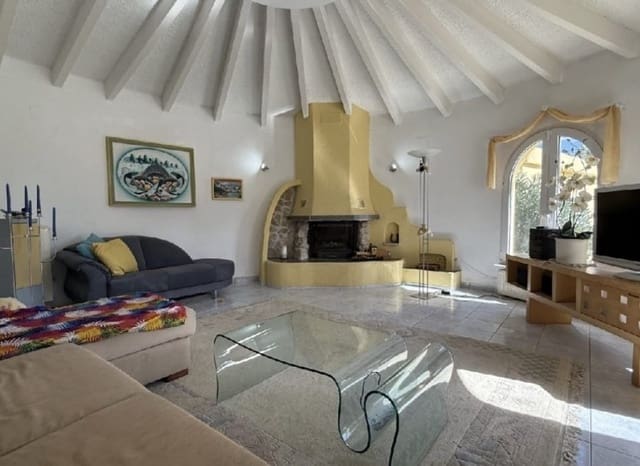 4 sypialnia Willa na sprzedaż w Montemar, Benissa z basenem garażem - 675 000 € (Ref: 9287177)