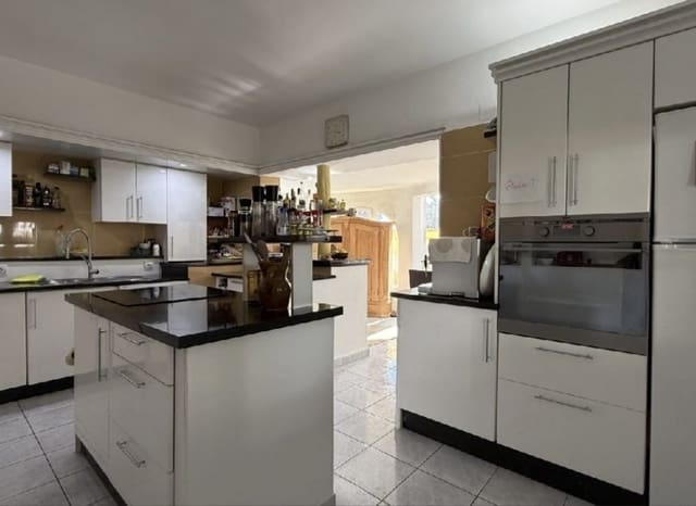 4 sypialnia Willa na sprzedaż w Montemar, Benissa z basenem garażem - 675 000 € (Ref: 9287177)