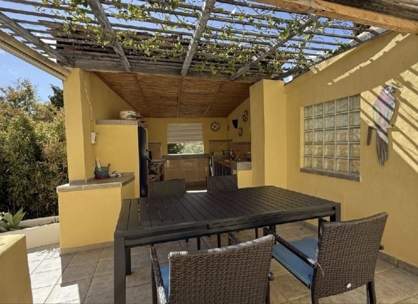 4 sypialnia Willa na sprzedaż w Montemar z basenem garażem - 675 000 € (Ref: 9287177)