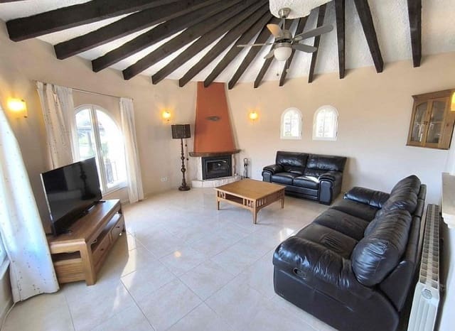 3 bedroom Villa for sale in Maryvilla, Calpe / Calp with pool - € 478,000 (Ref: 9289626)
