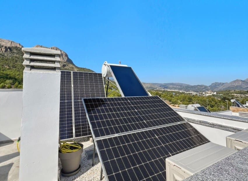 3 makuuhuone Huvila myytävänä paikassa Polop mukana uima-altaan - 379 000 € (Ref: 9294115)