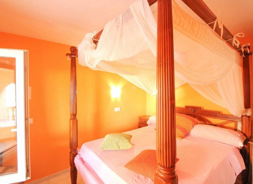 5 bedroom Villa for sale in Calpe / Calp with pool - € 700,000 (Ref: 9296535)