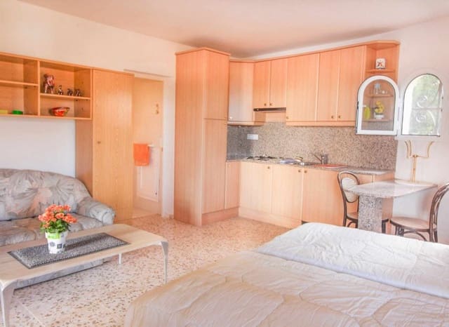 5 bedroom Villa for sale in Maryvilla, Calpe / Calp with pool - € 700,000 (Ref: 9296535)