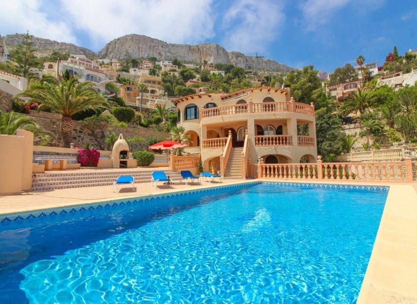 5 bedroom Villa for sale in Calpe / Calp with pool - € 700,000 (Ref: 9296535)