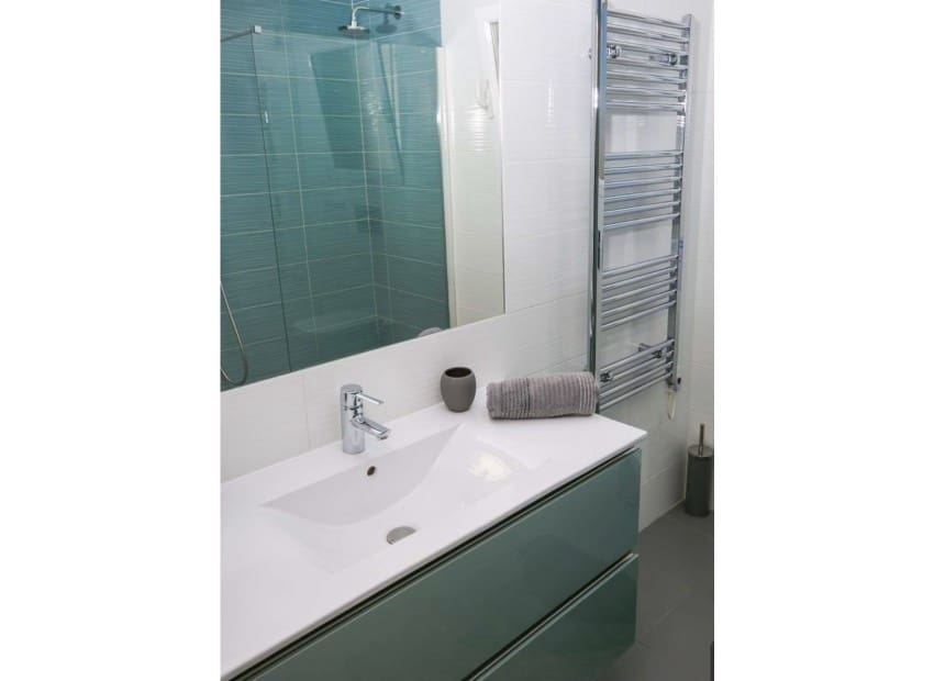 6 makuuhuone Huvila myytävänä paikassa Benissa mukana uima-altaan - 645 000 € (Ref: 9299015)