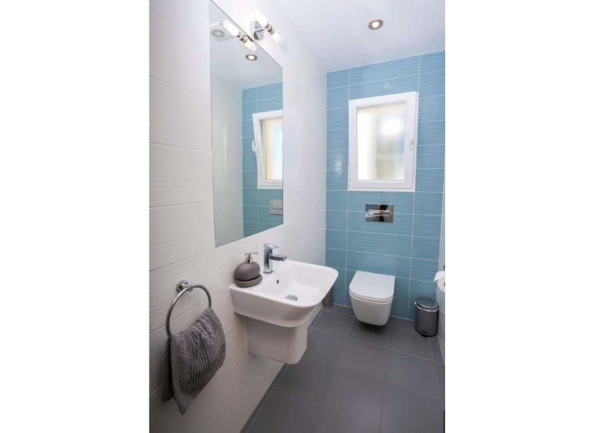 6 makuuhuone Huvila myytävänä paikassa Benissa mukana uima-altaan - 645 000 € (Ref: 9299015)