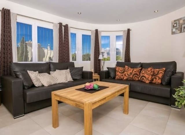 6 makuuhuone Huvila myytävänä paikassa Benissa mukana uima-altaan - 645 000 € (Ref: 9299015)