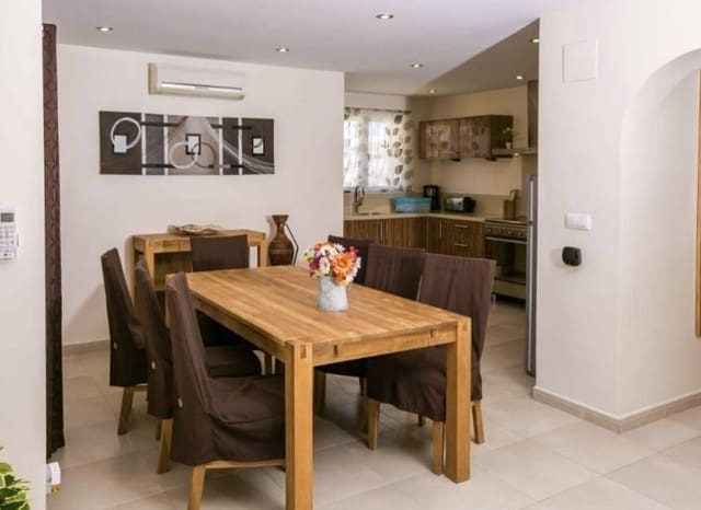 6 makuuhuone Huvila myytävänä paikassa Benissa mukana uima-altaan - 645 000 € (Ref: 9299015)