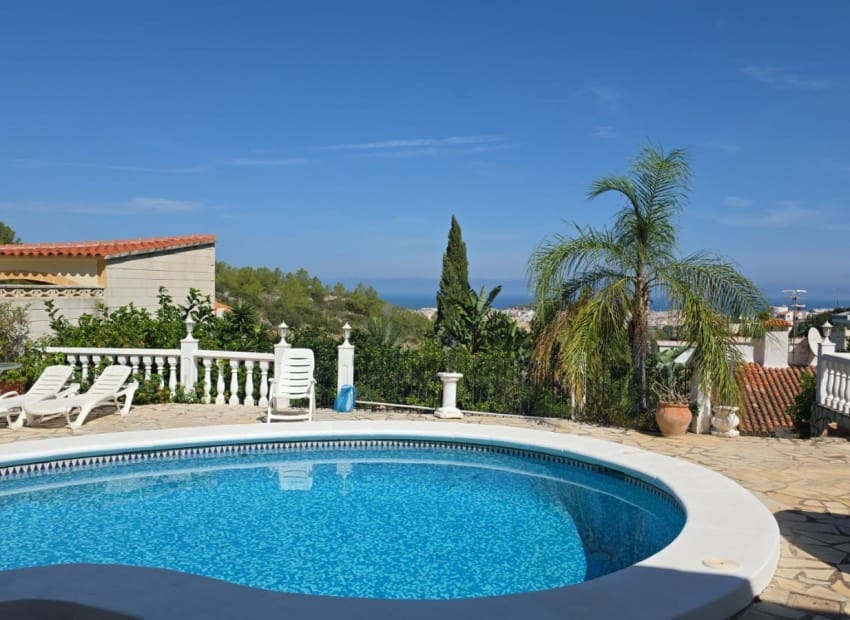 3 sovrum Villa till salu i Denia med pool - 565 000 € (Ref: 9301929)