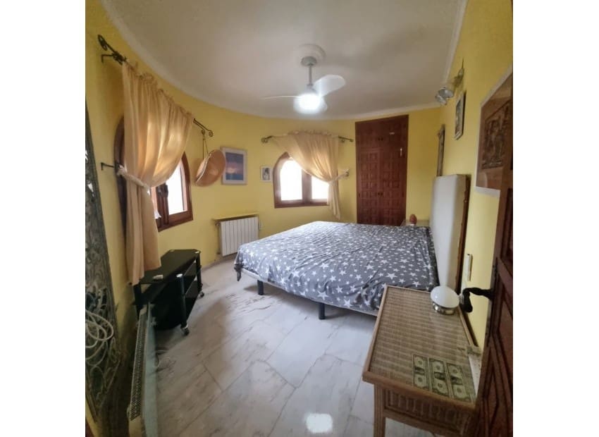 4 quarto Moradia para venda em Montemar com piscina - 690 000 € (Ref: 9301950)