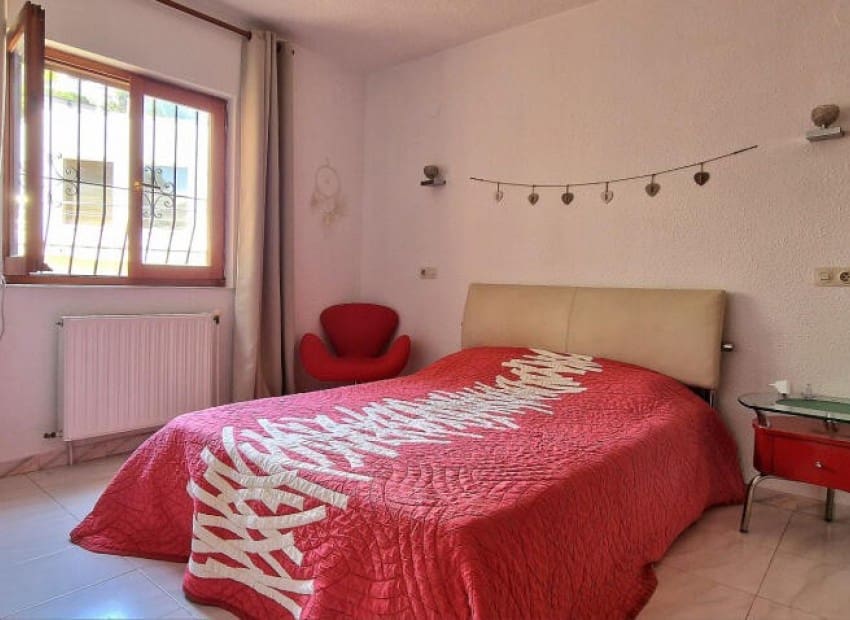 4 quarto Moradia para venda em Cumbre del Sol com piscina - 619 000 € (Ref: 9303807)