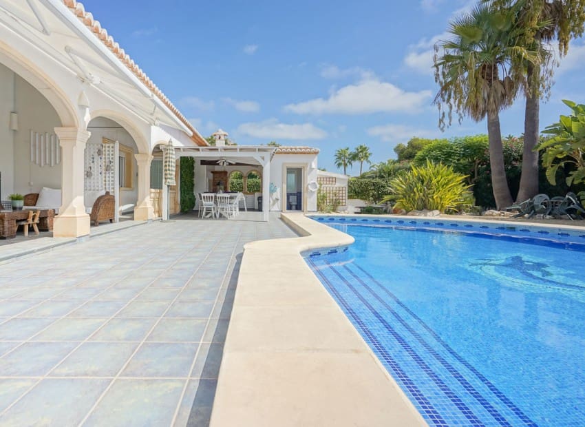3 chambre Villa/Maison à vendre à Javea / Xabia avec piscine - 795 000 € (Ref: 9309342)
