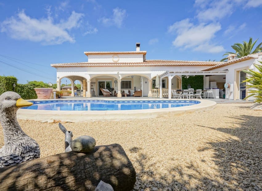 3 chambre Villa/Maison à vendre à Javea / Xabia avec piscine - 795 000 € (Ref: 9309342)