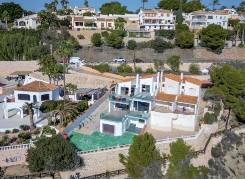 3 makuuhuone Paritalo myytävänä paikassa Calpe / Calp mukana uima-altaan 
autotalli - 1 500 000 € (Ref: 9310197)