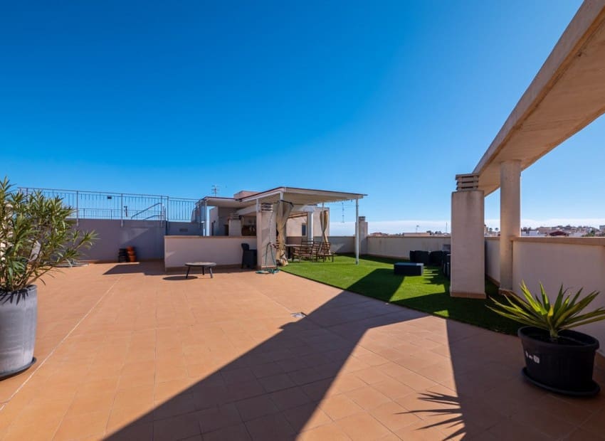 2 Zimmer Apartment zu verkaufen in San Miguel de Salinas mit Pool Garage - 204.900 € (Ref: 9312022)