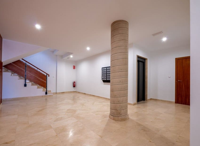 2 Zimmer Apartment zu verkaufen in San Miguel de Salinas mit Pool Garage - 204.900 € (Ref: 9312022)