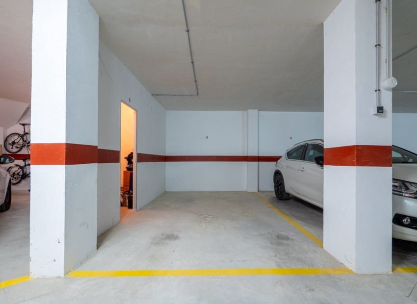 2 Zimmer Apartment zu verkaufen in San Miguel de Salinas mit Pool Garage - 204.900 € (Ref: 9312022)