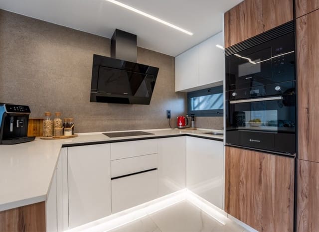 2 Zimmer Apartment zu verkaufen in El Raso, Guardamar del Segura mit Pool Garage - 289.000 € (Ref: 9314284)