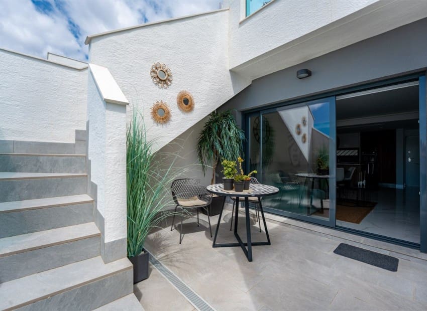 2 Zimmer Apartment zu verkaufen in Guardamar del Segura mit Pool Garage - 289.000 € (Ref: 9314284)